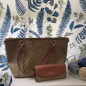 Coach purse and matching wallet